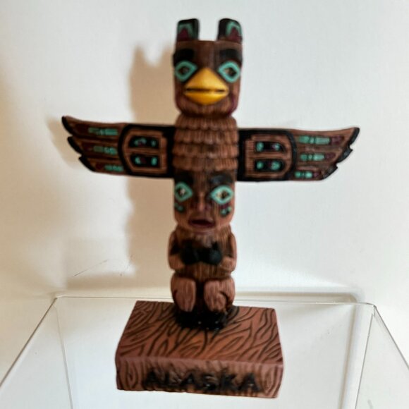 Alaska Totem Pole Resin Sculpture Hand Painted Home Decor Souvenir - Picture 2 of 11
